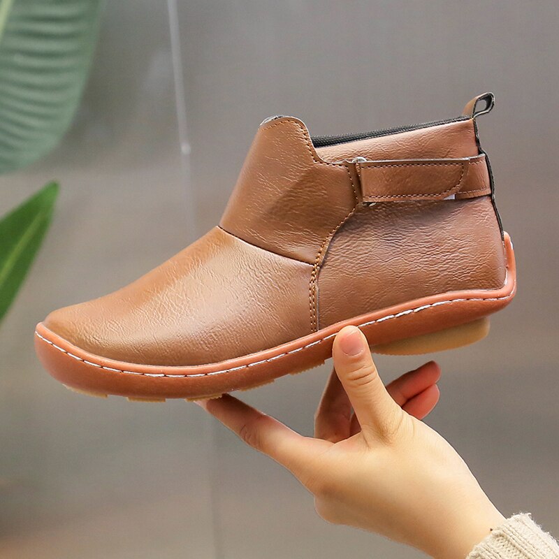 Leather autumn shoes: elegance and comfort for the season